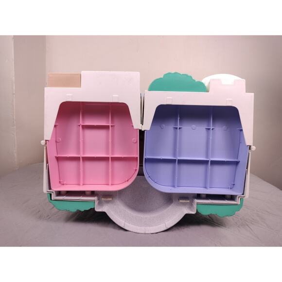 Fisher Price Loving Family Grand Dollhouse 1997 Purple Roof / Accessories VTG - Picture 8 of 16